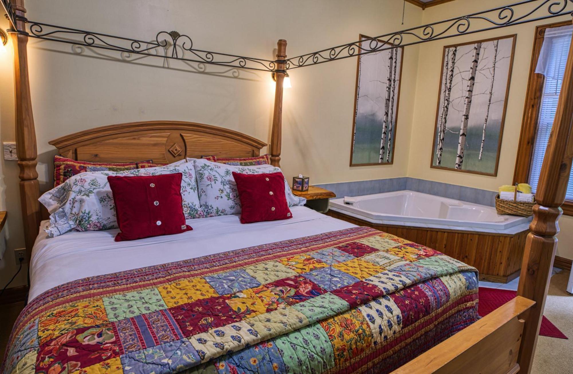 Rockwell Falls Inn And Wine Bar Lake Luzerne Habitación foto