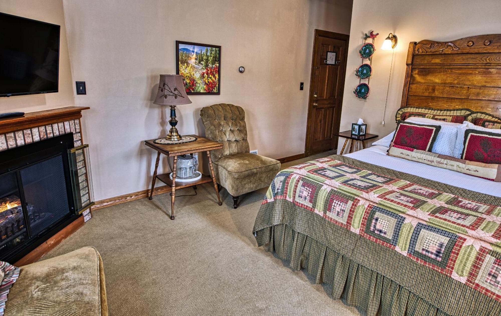 Rockwell Falls Inn And Wine Bar Lake Luzerne Habitación foto