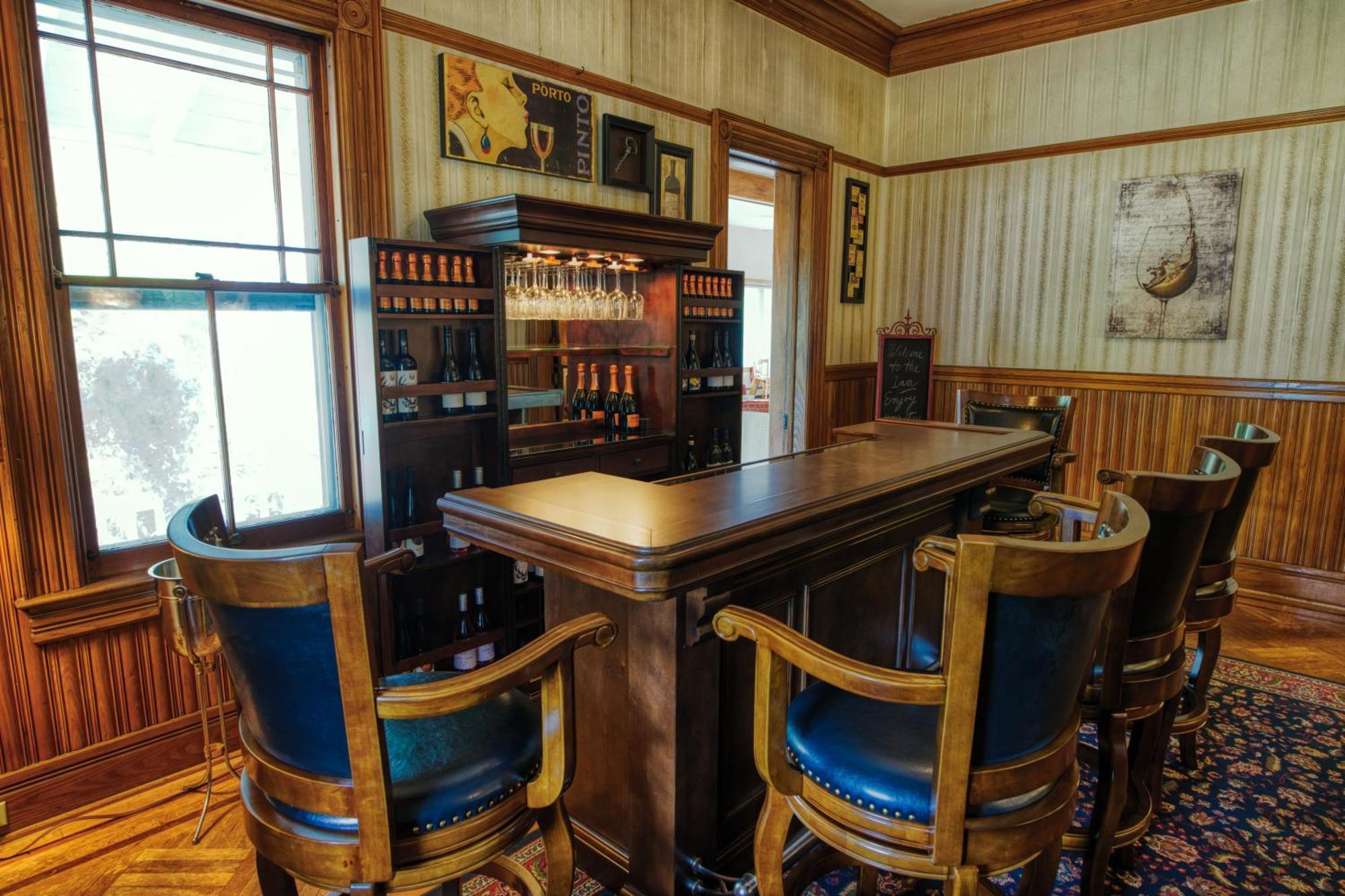 Rockwell Falls Inn And Wine Bar Lake Luzerne Exterior foto